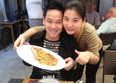 Pic-Enjoy-Eating-Western-Food2