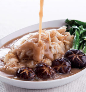 Fried rice noodles with shiitake mushroom