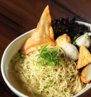 บะหมี่ลูกชิ้นปลาอินทรี (แห้ง / น้ำ)