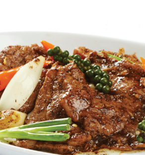 Stir fried sliced pork with garlic and black pepper