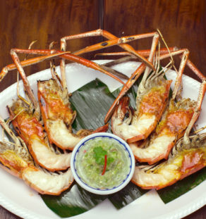 กุ้งแม่น้ำเผา + น้ำจิ้มซีฟู้ด