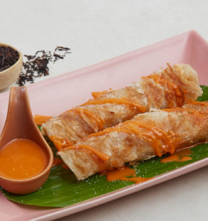 Thai Southern Roti with Royal Thai Milk Tea Sauce